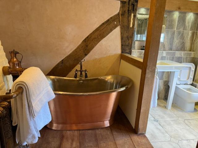 The Chequers Inn Smarden ภายนอก รูปภาพ